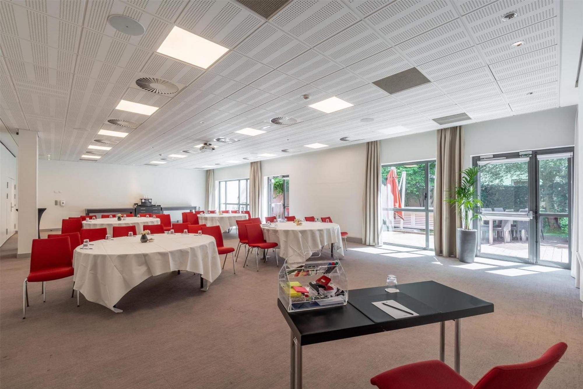 Radisson Blu Hotel, Paris Boulogne Екстер'єр фото